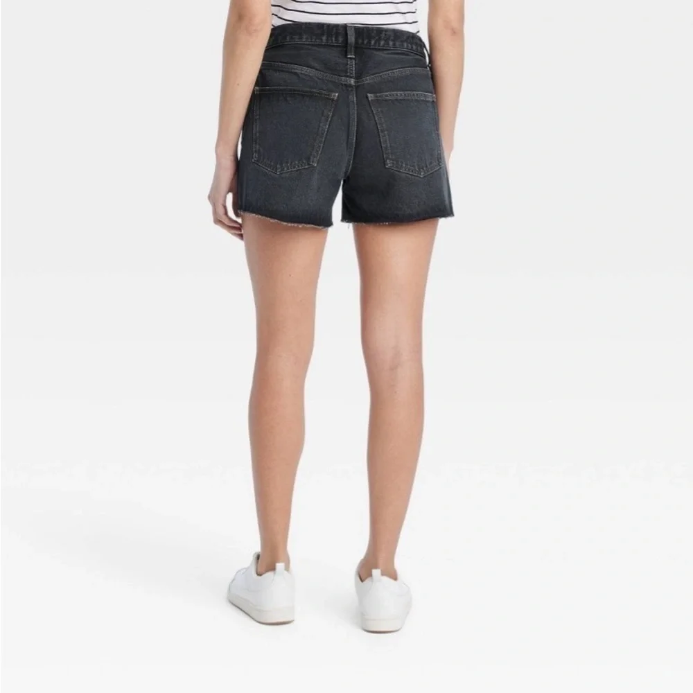 Women's Mid-Rise 90's Baggy Denim Shorts - Universal Thread™ Black Wash